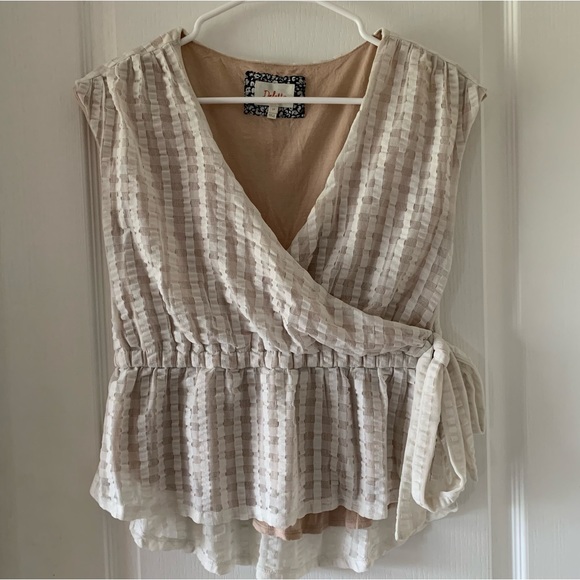 Deletta Tops - Anthropologie Deletta lace V neck side tie tank
